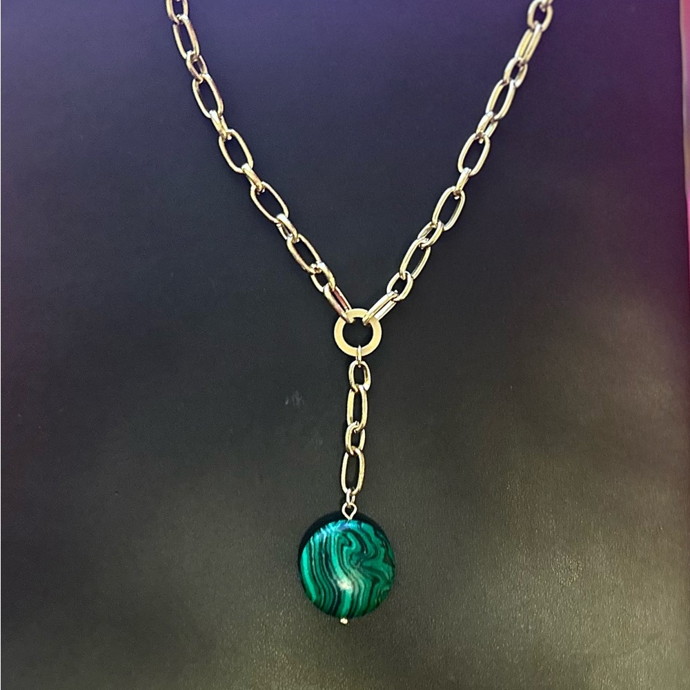 Vintage Gold Chain Necklace Green Malachite Pendant Drop Y Necklace Lariat - Picture 8 of 9
